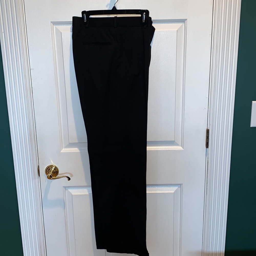 NWT Private Reserve Men’s Black Pleated Front Dress Pant with Cuffs